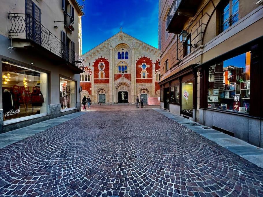 Prestigioso Attico A Passo Duomo By Revenue House Apartment Casale Monferrato Exterior foto