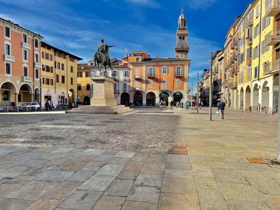 Prestigioso Attico A Passo Duomo By Revenue House Apartment Casale Monferrato Exterior foto